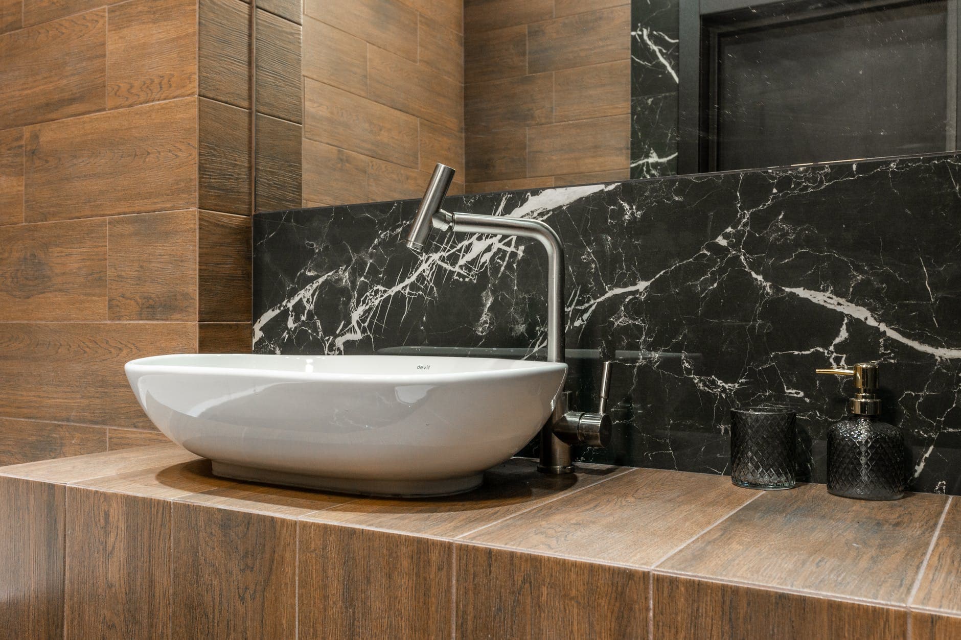 4 Manieren om hout te gebruiken in en om je huis!