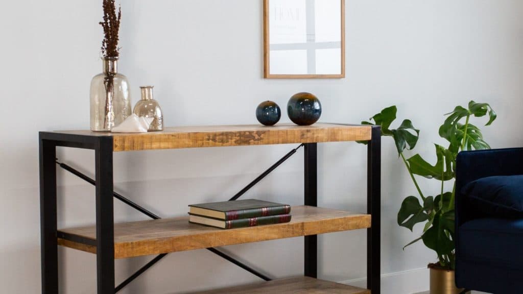 industrieel dressoir met accessoires